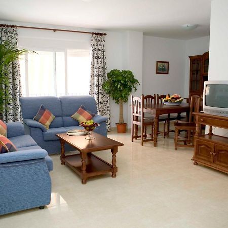 Apartamentos Miguel Angel Estepona Bagian luar foto