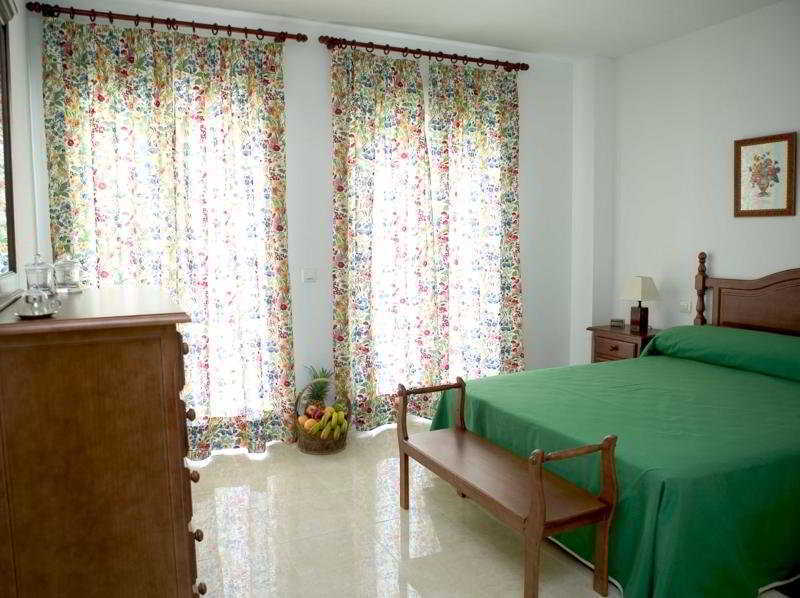 Apartamentos Miguel Angel Estepona Bagian luar foto